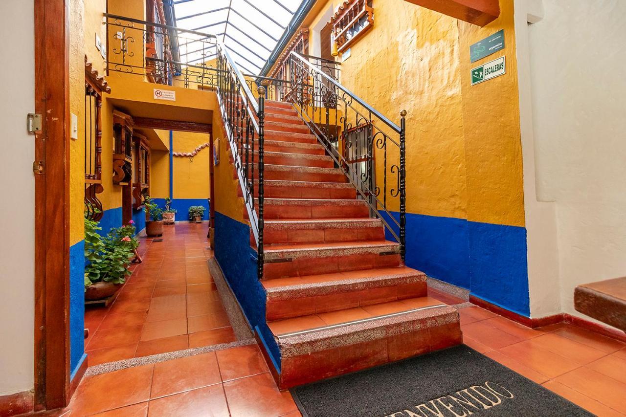 Ayenda Hotel Casona Santa Rosa Chía Exterior foto